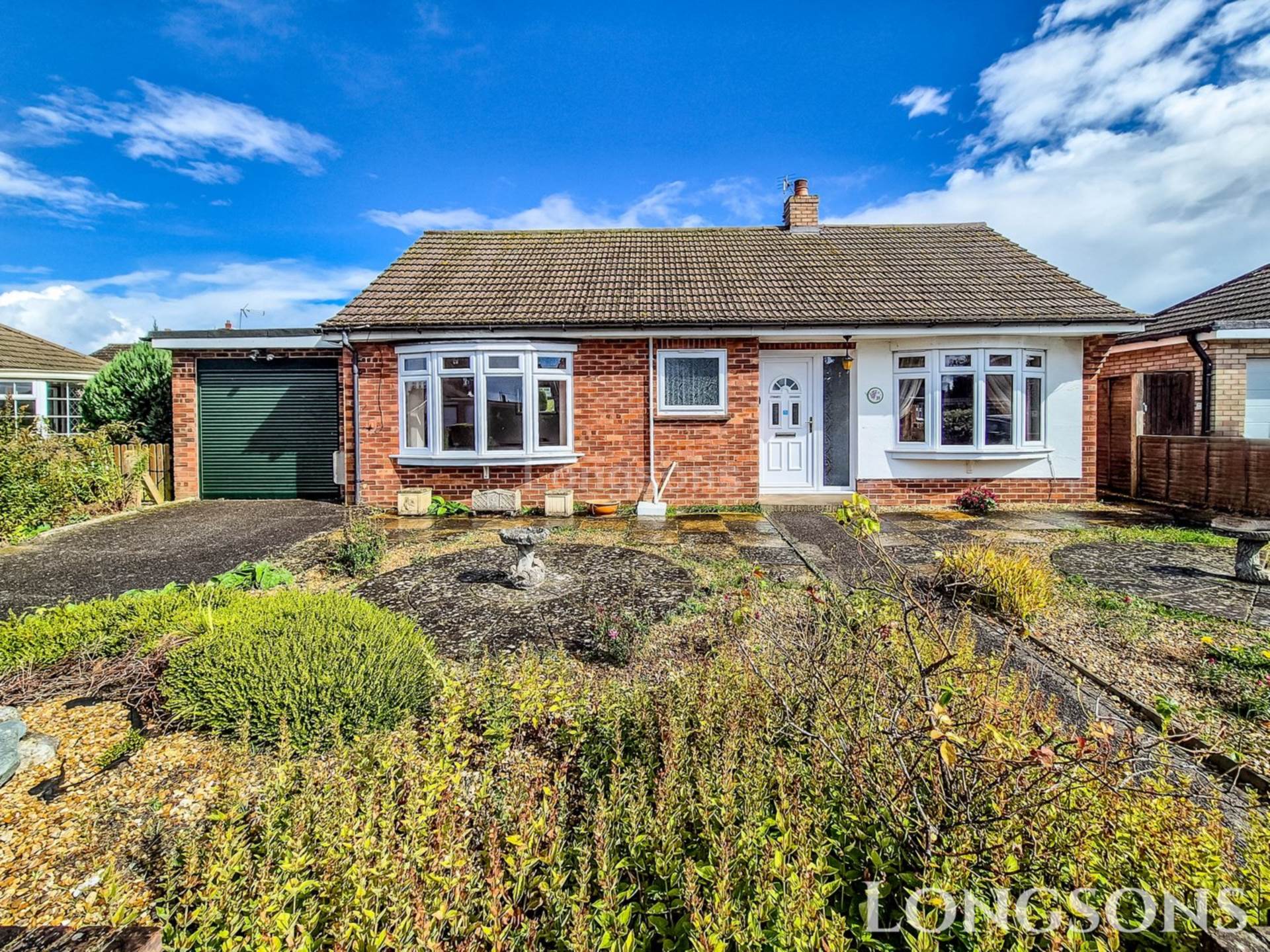 2 bedroom Detached house SSTC