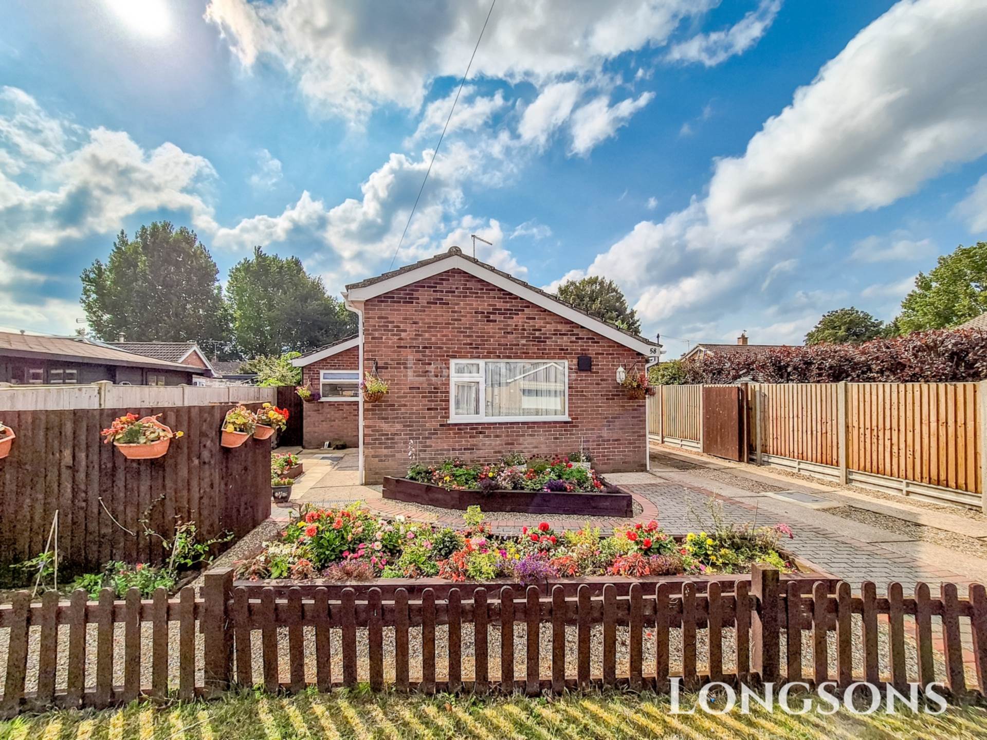 2 bedroom Detached house SSTC
