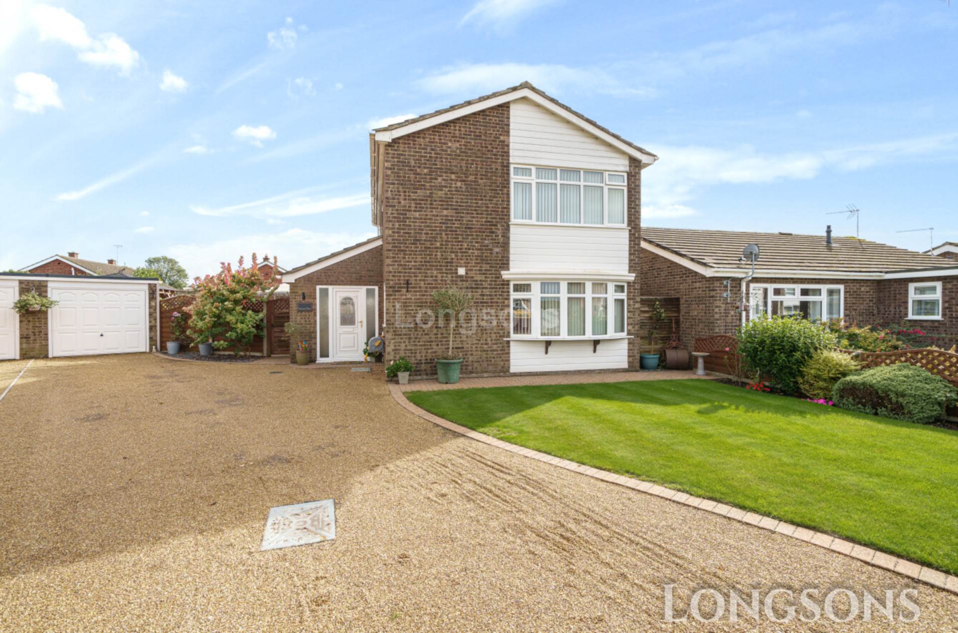 3 bedroom Detached house SSTC