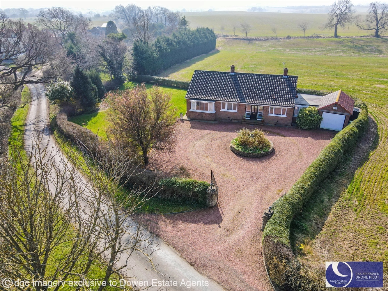 2 bedroom Detached house Let Agreed