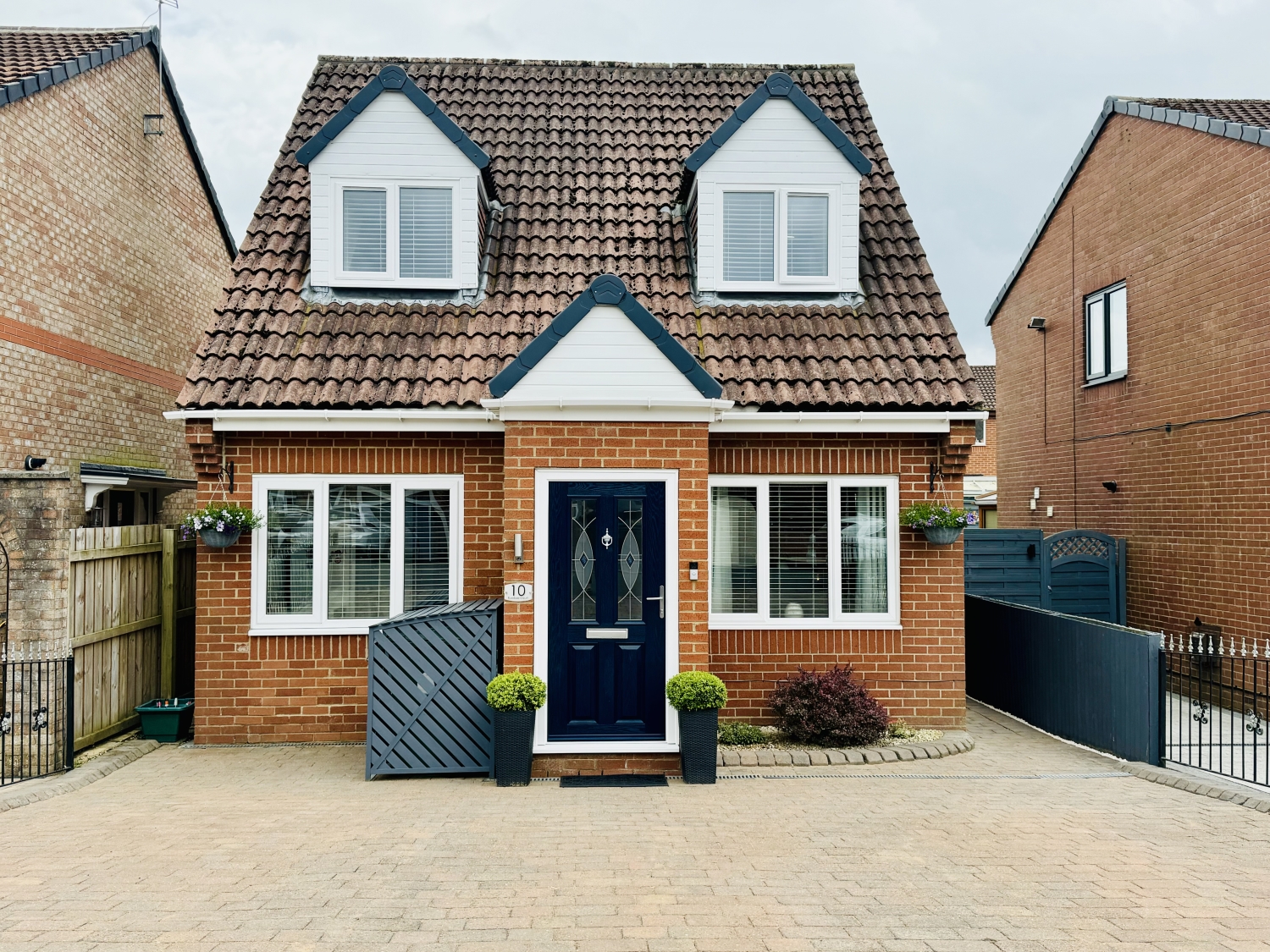 4 bedroom Detached house Under Offer
