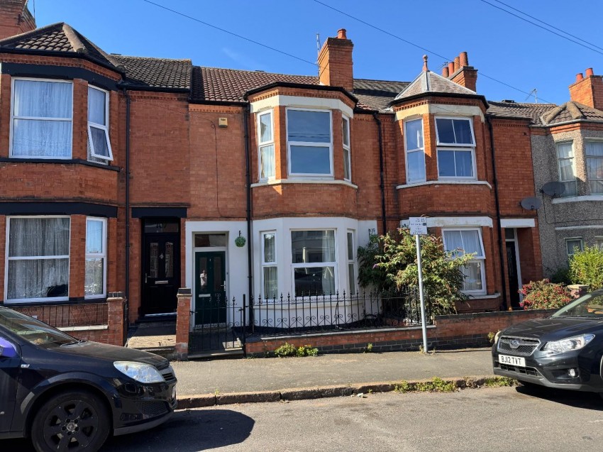 3 bedroom Terraced House To Let