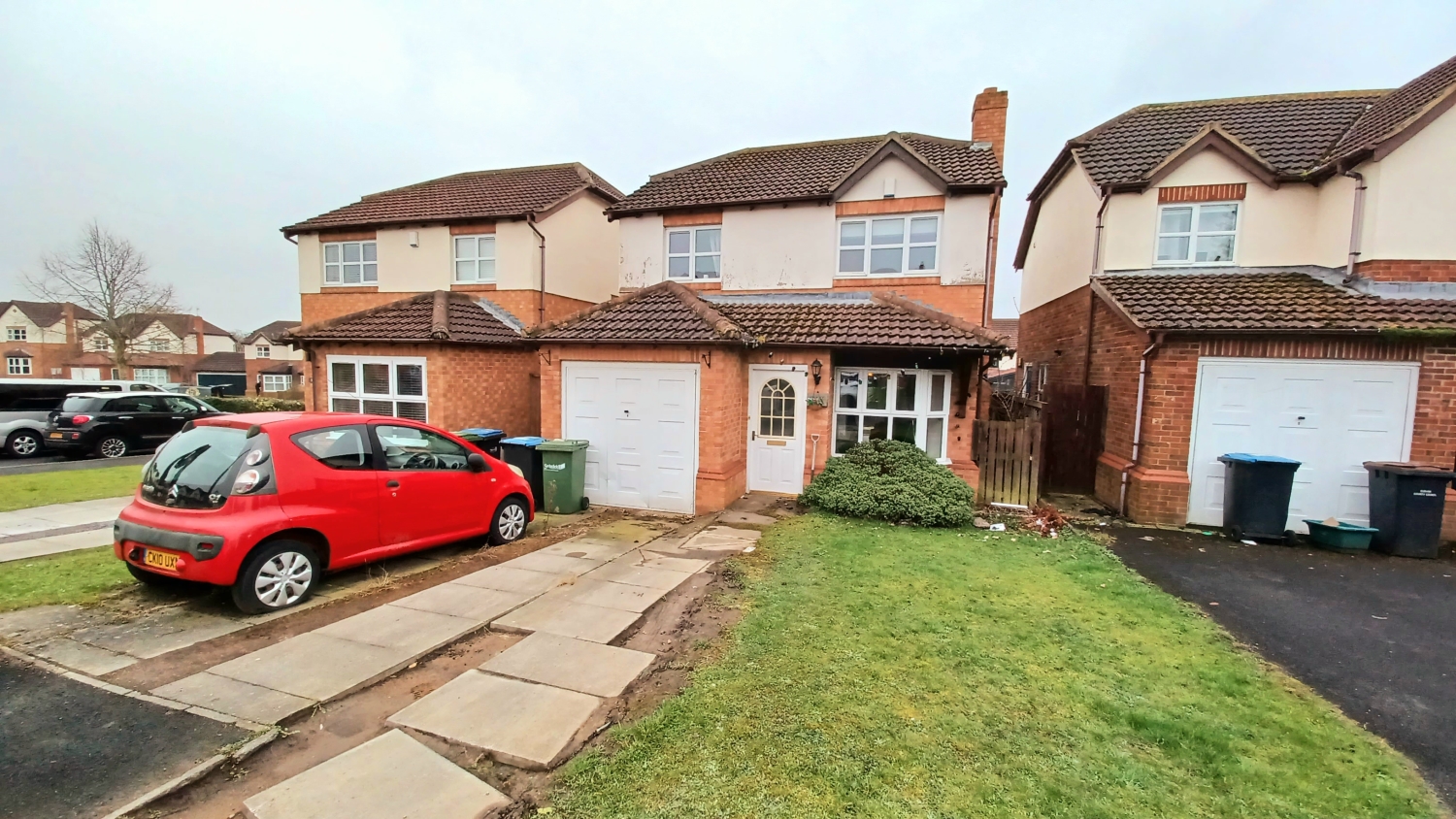 3 bedroom Detached house Under Offer