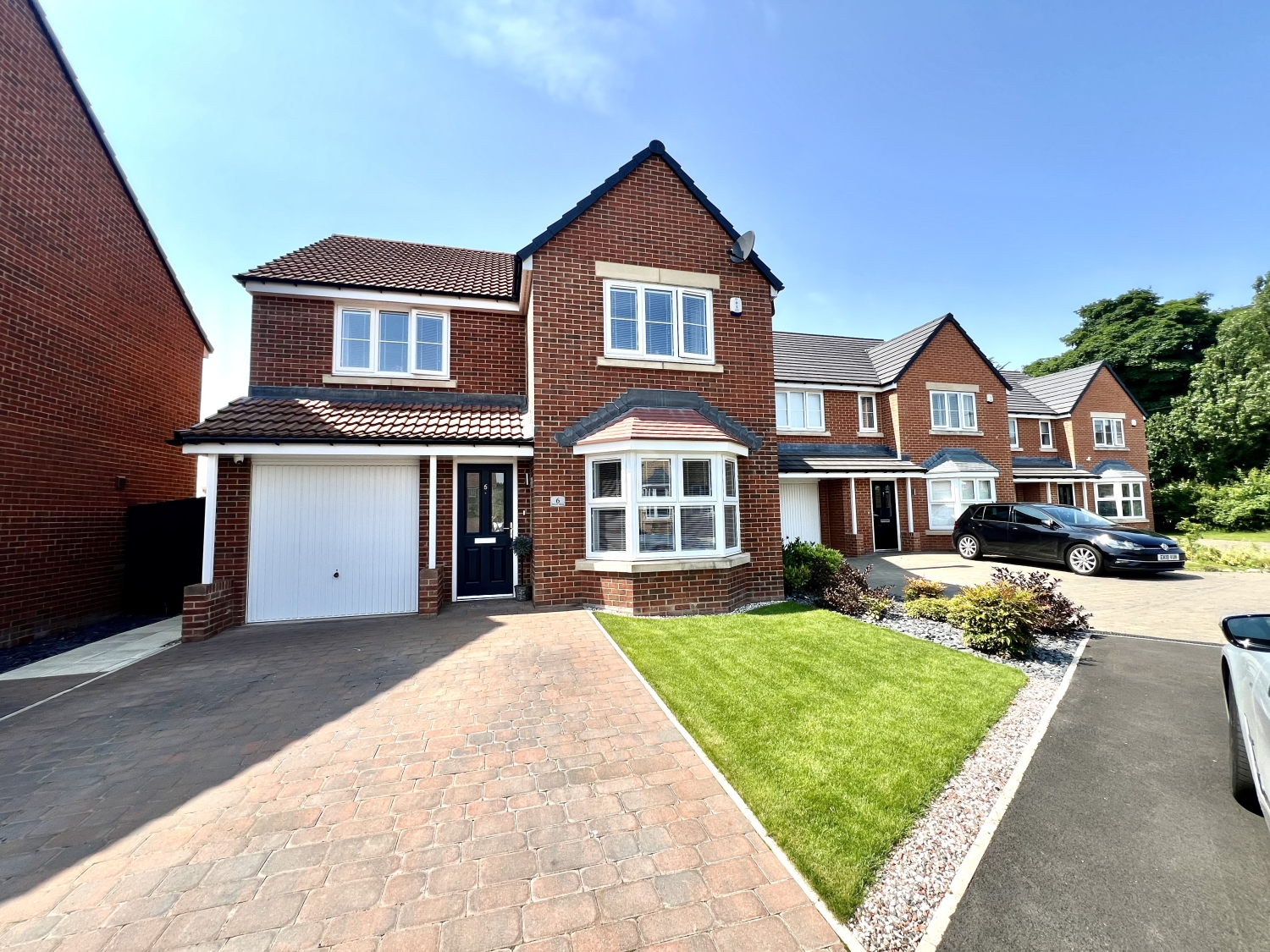 3 bedroom Detached For Sale