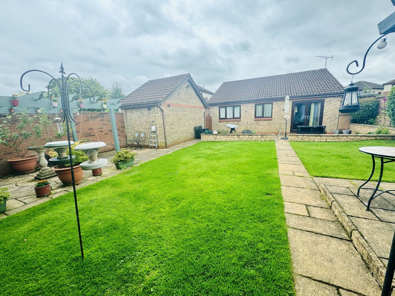 2 bedroom Detached Under Offer
