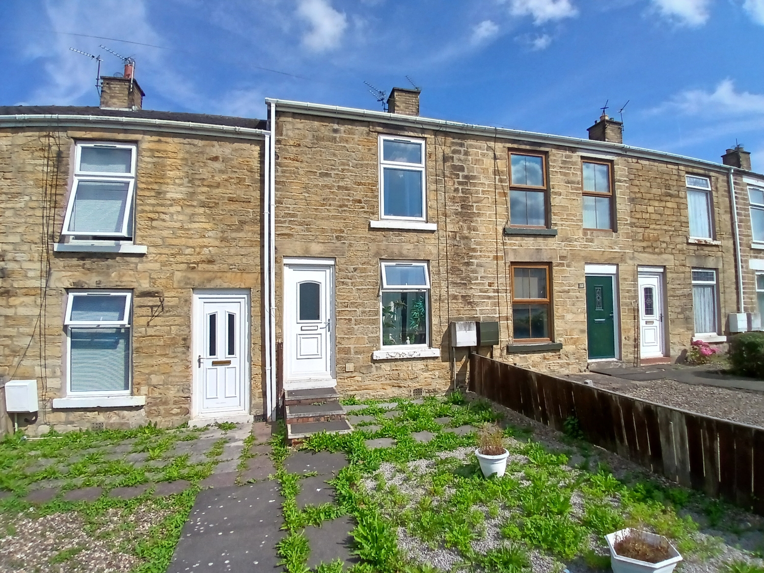 2 bedroom Terraced For Sale