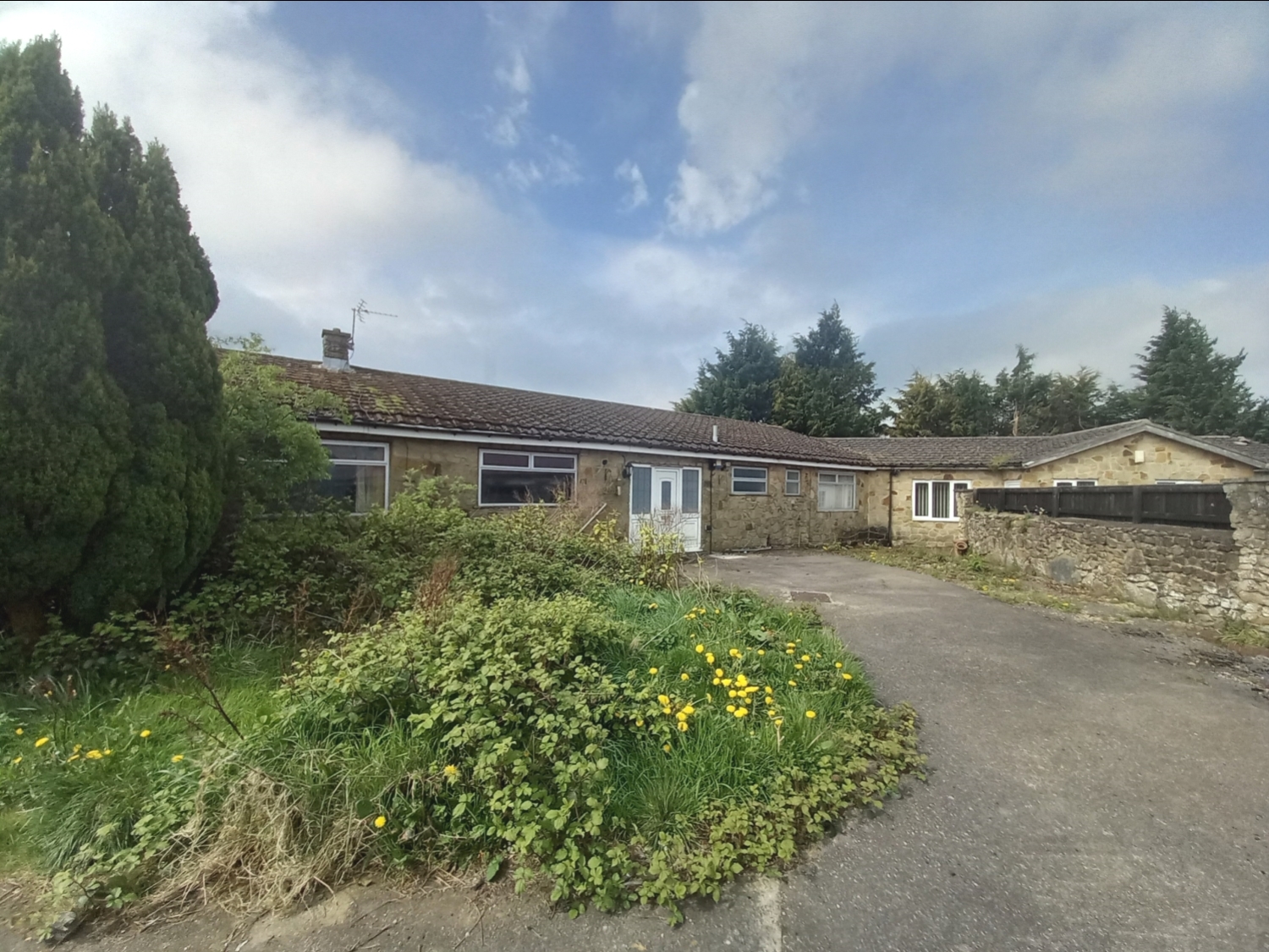 5 bedroom Detached Under Offer