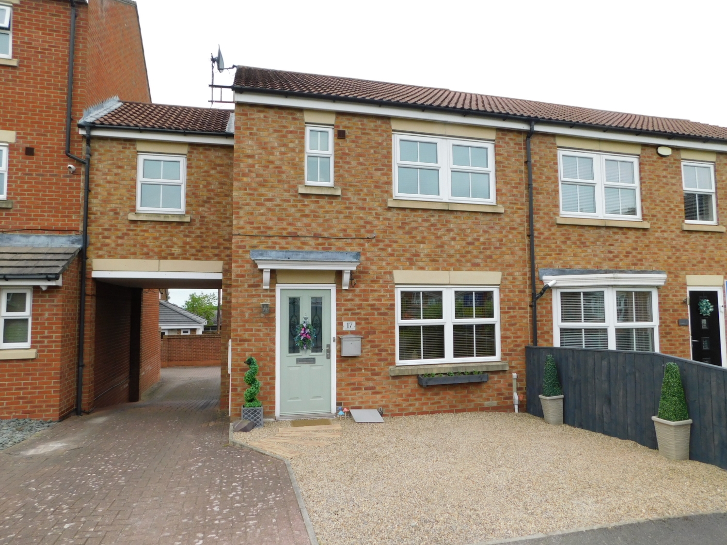 3 bedroom Semi-Detached For Sale