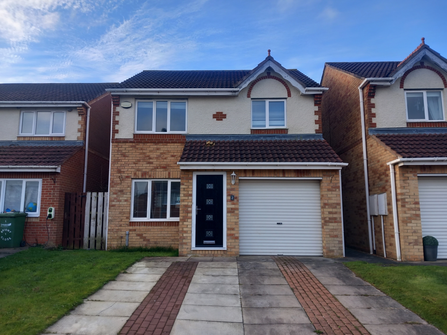 3 bedroom Detached Under Offer