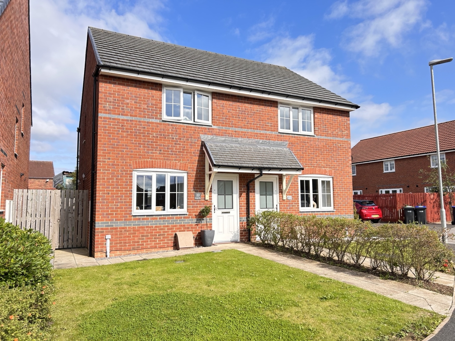 2 bedroom Semi-Detached Under Offer