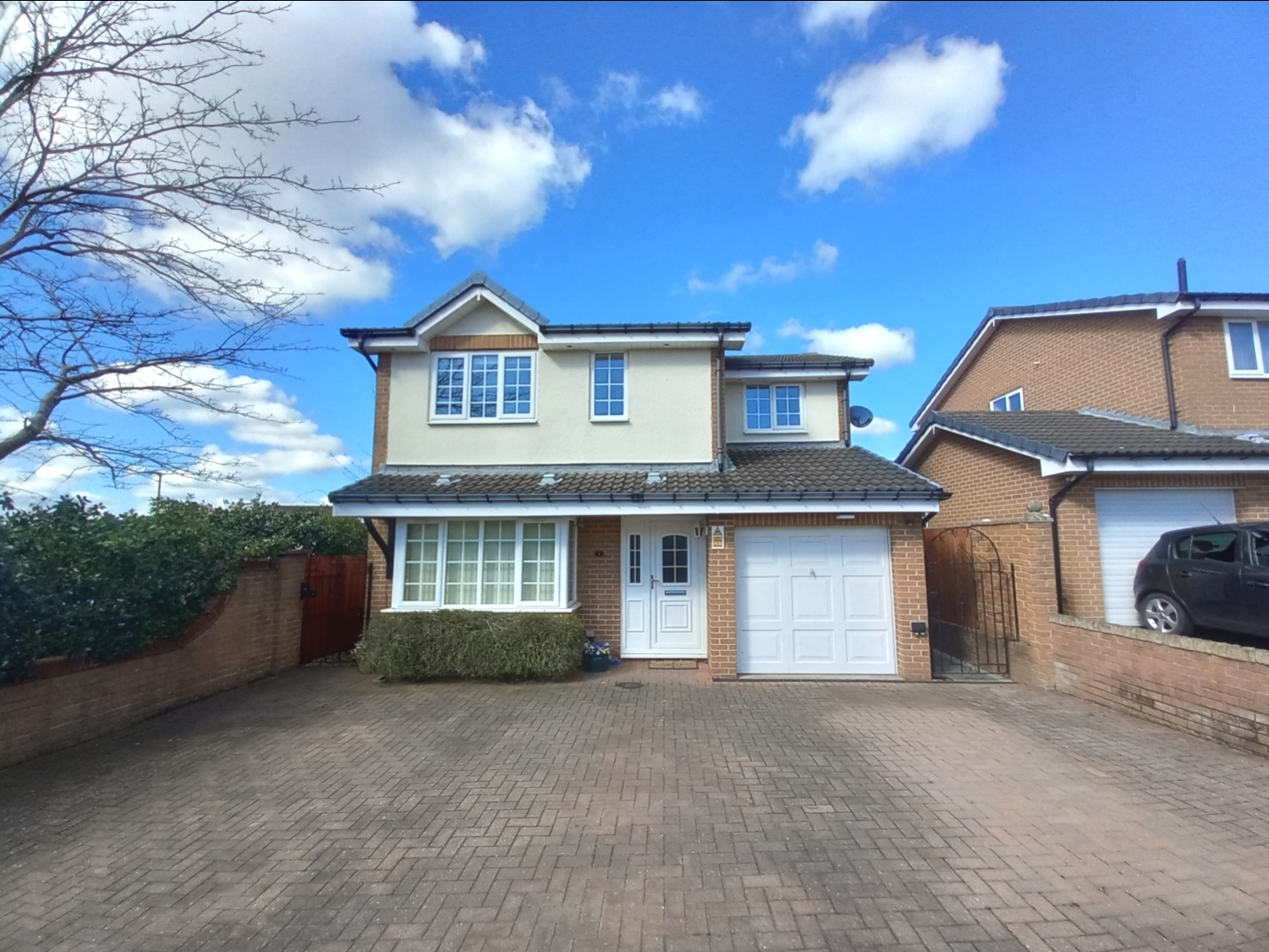 4 bedroom Detached Under Offer