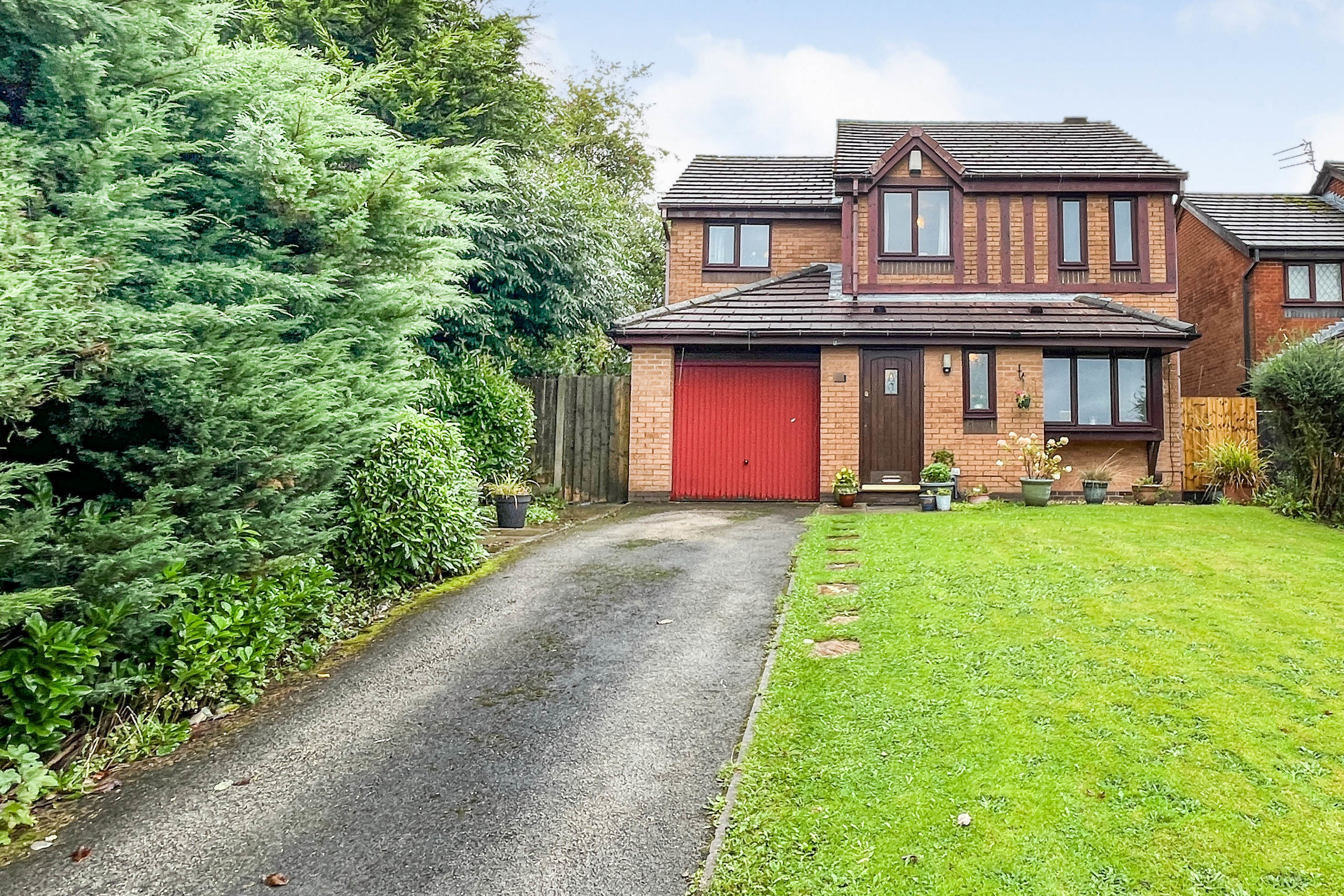 4 bedroom House For Sale