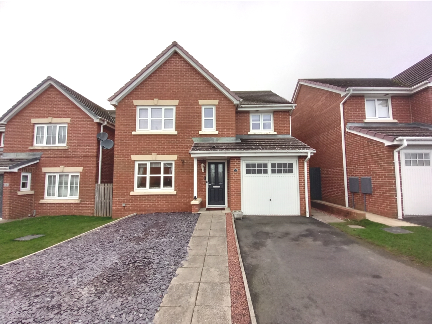 4 bedroom Detached Under Offer