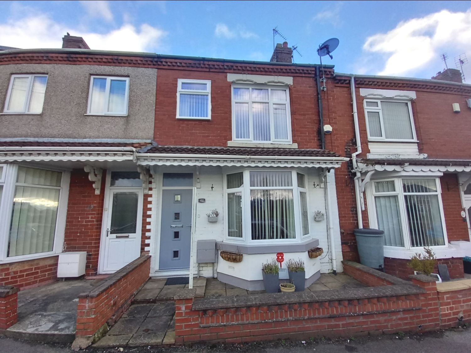 2 bedroom Terraced Under Offer