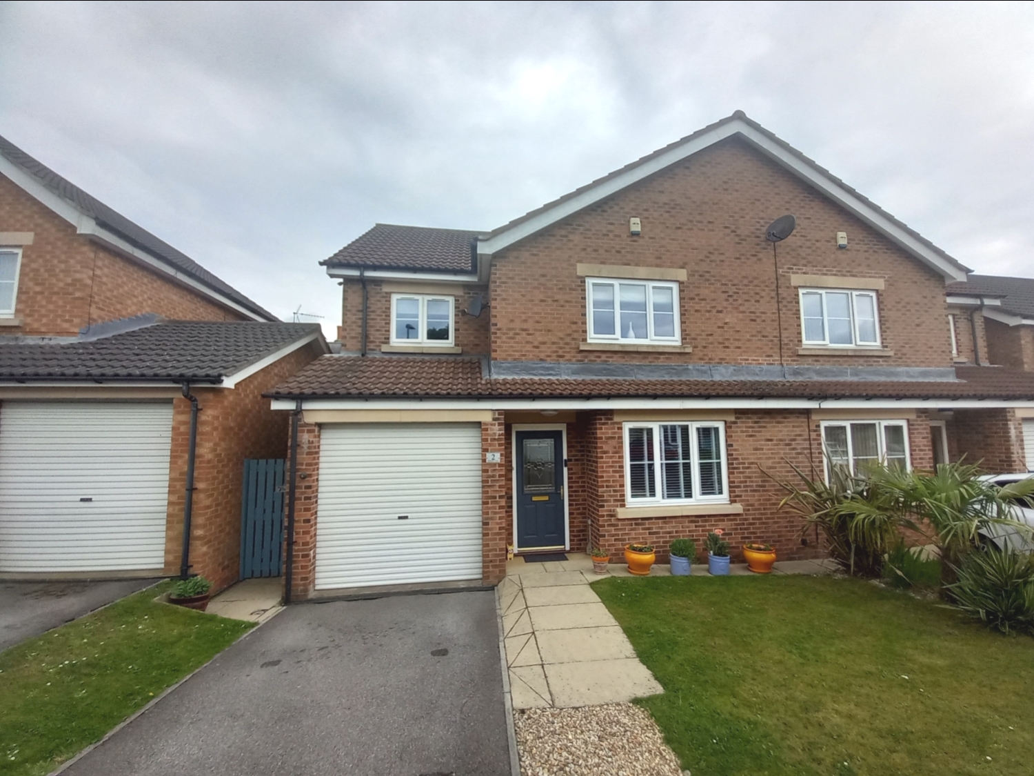 4 bedroom Semi-Detached Under Offer