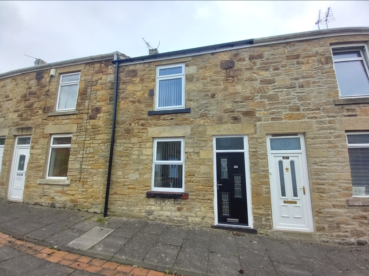 2 bedroom Terraced Under Offer