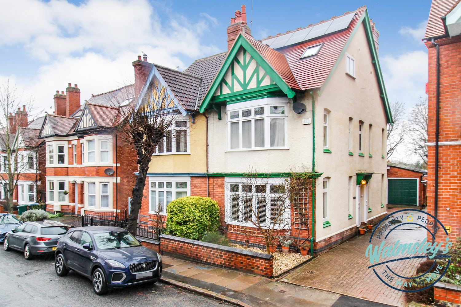 5 bedroom Semi-Detached Sold