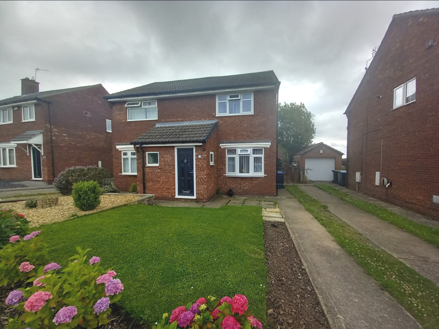 2 bedroom Semi-Detached For Sale