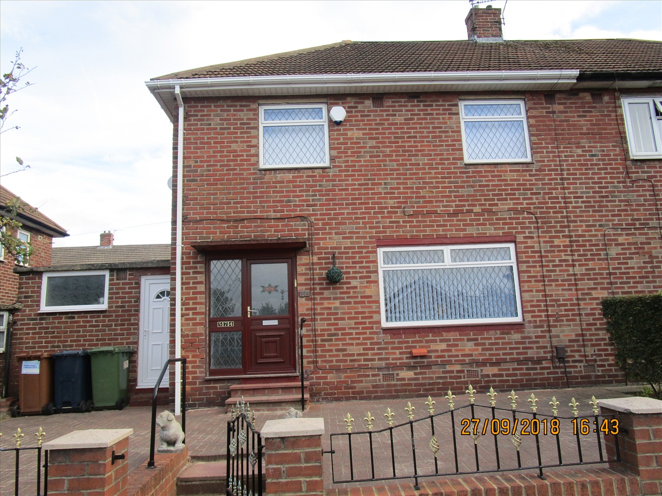 3 bedroom Semi-Detached Let Agreed