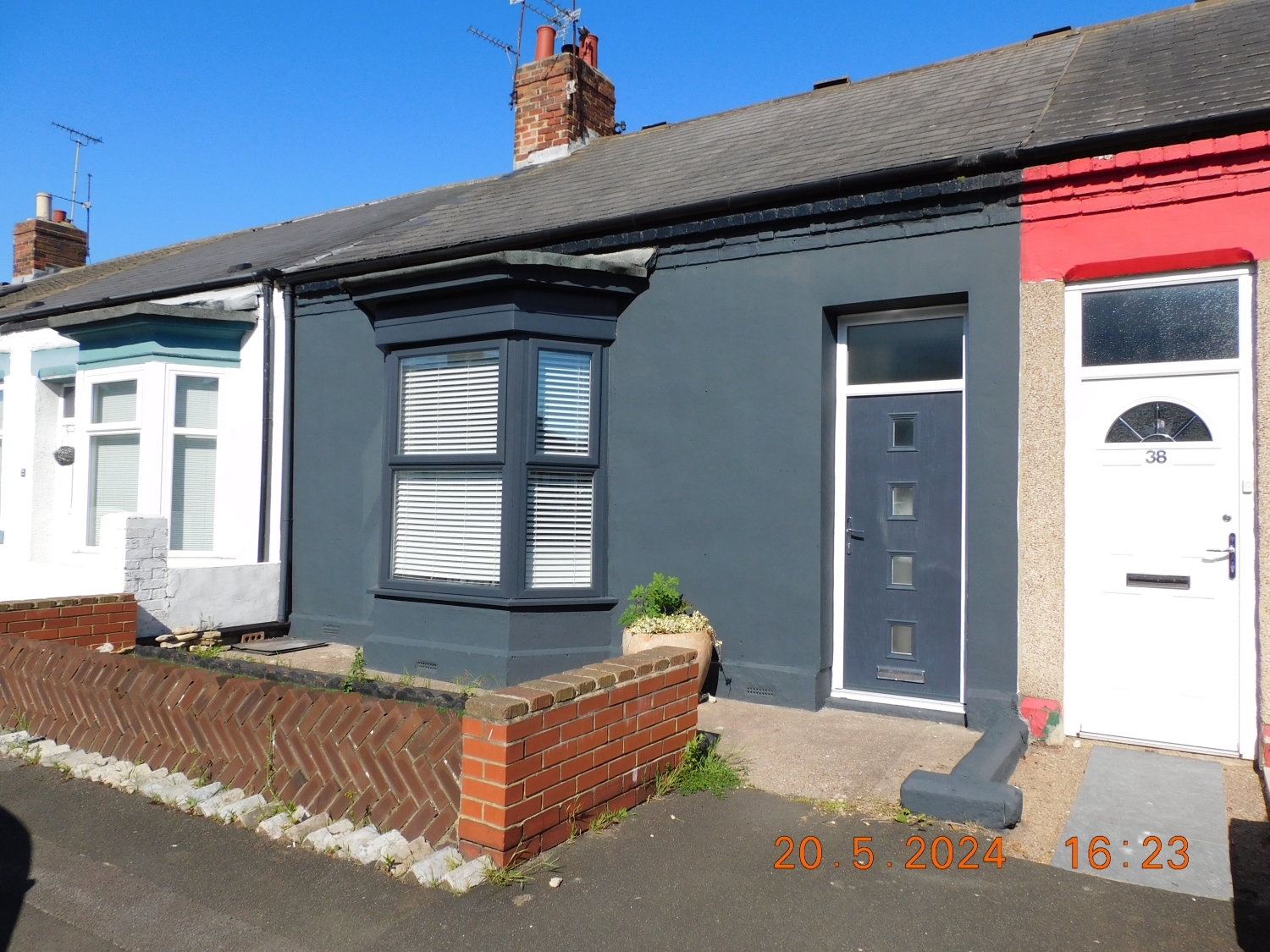 2 bedroom Cottage Let Agreed