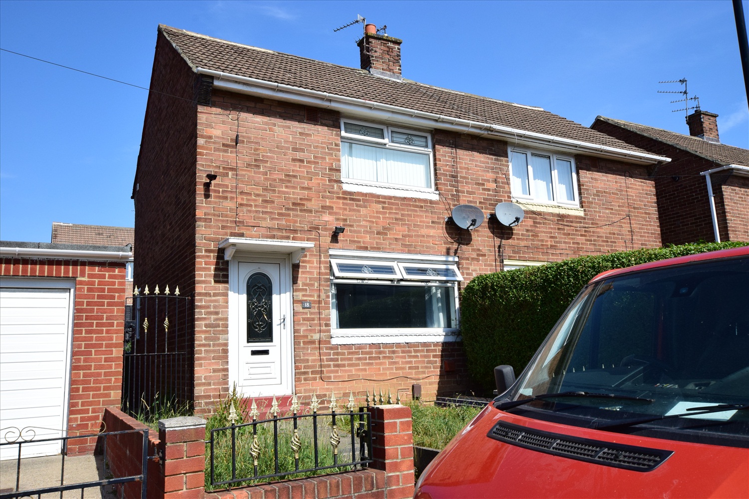 2 bedroom Semi-Detached Under Offer