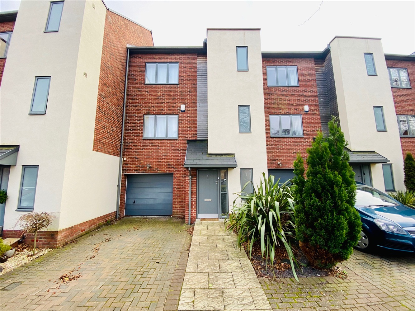 4 bedroom Terraced For Sale