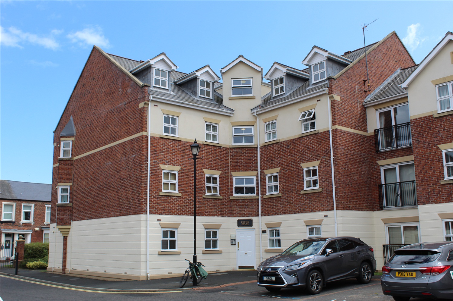 1 bedroom Apartment For Sale