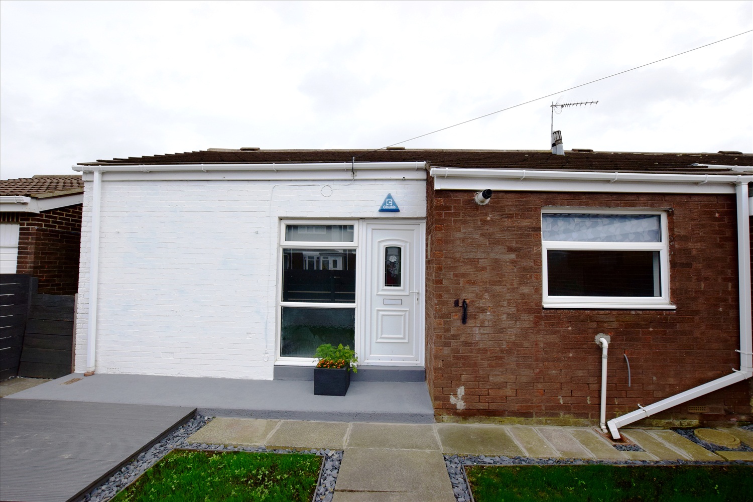 2 bedroom Semi-Detached Under Offer