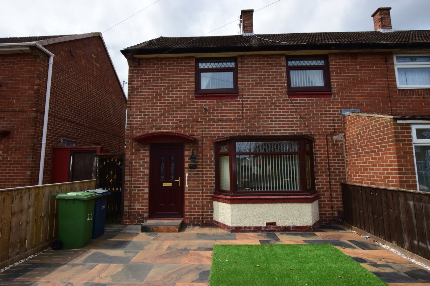2 bedroom Semi-Detached Under Offer