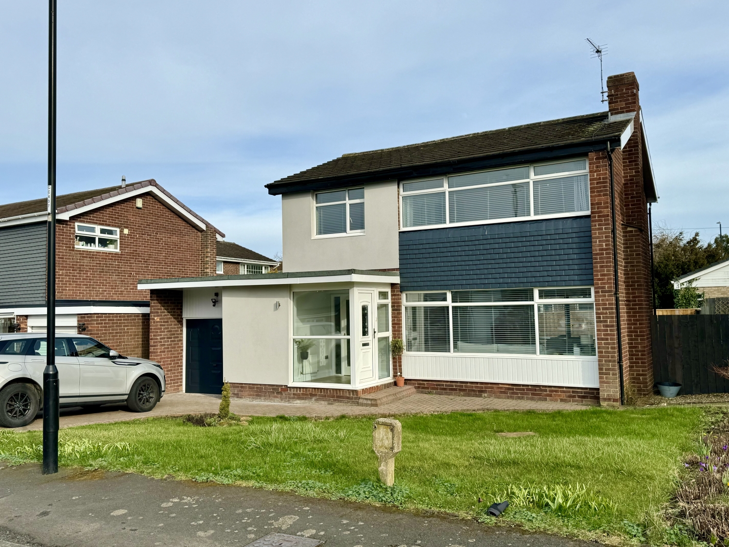 3 bedroom Detached For Sale