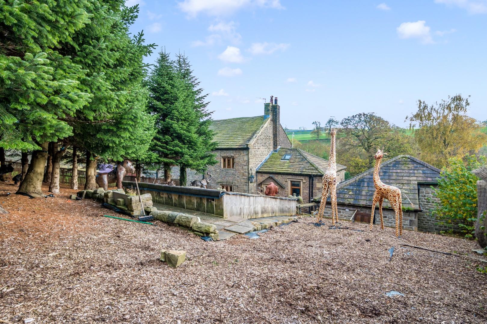 4 bedroom Semi-Detached Under Offer