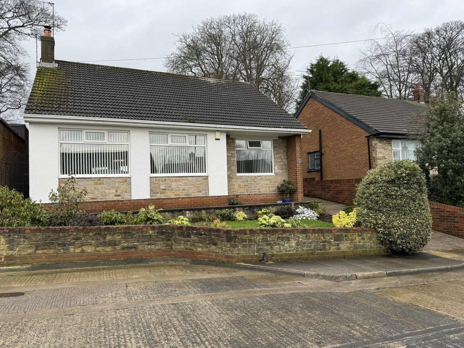 2 bedroom Detached Under Offer