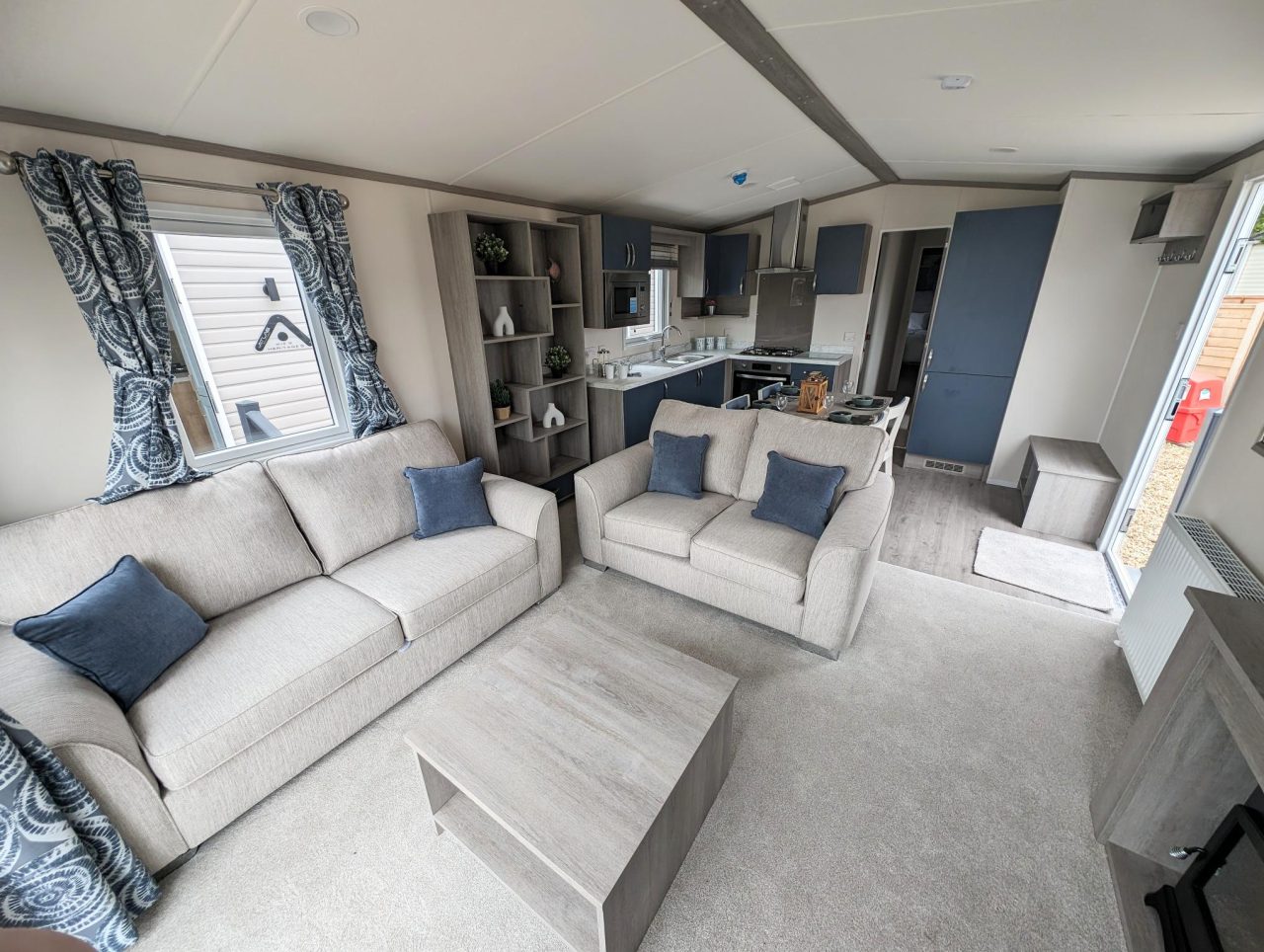 2 bedroom Static Home For Sale