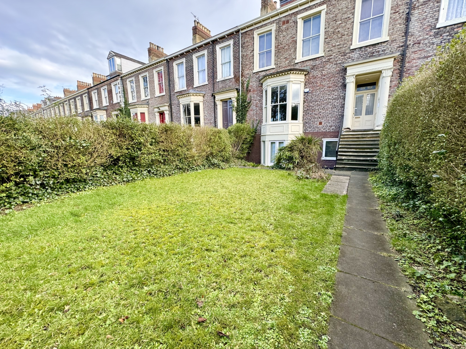 2 bedroom Apartment Under Offer