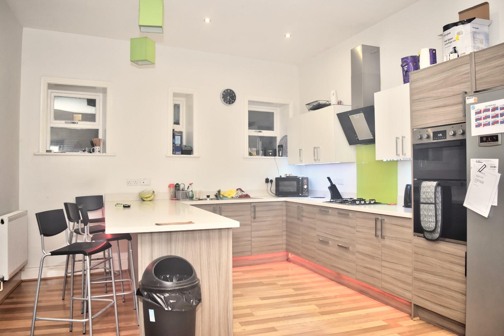 4 bedroom Semi-Detached Let Agreed