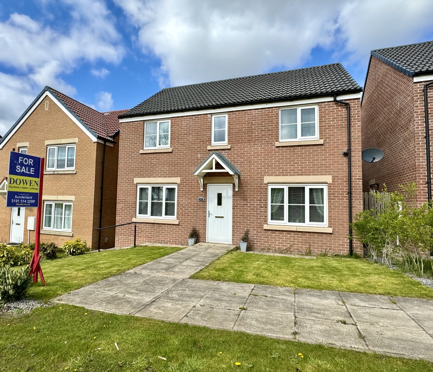 4 bedroom Detached house Under Offer