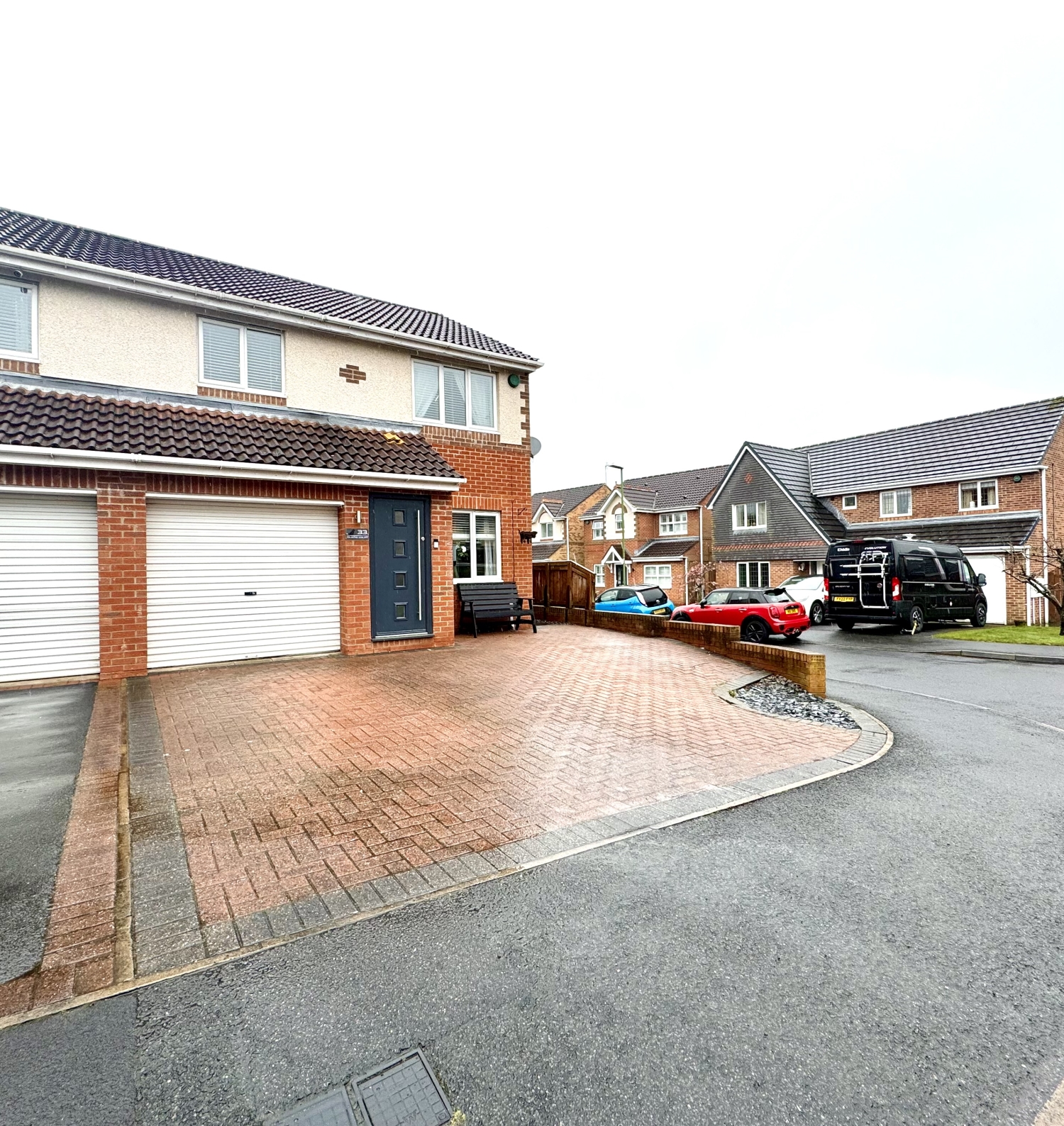 3 bedroom Semi-detached house SSTC