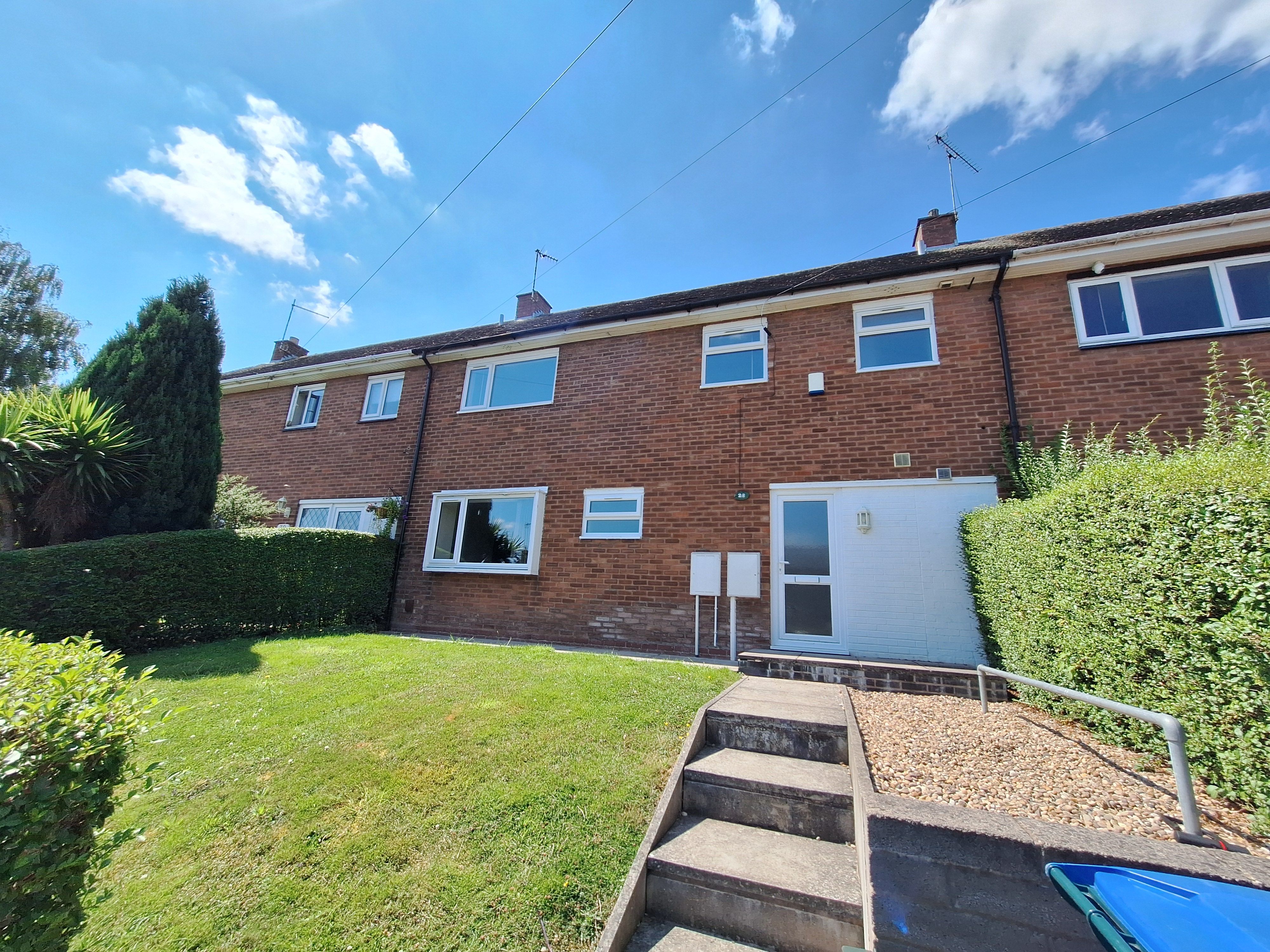 6 bedroom House For Sale