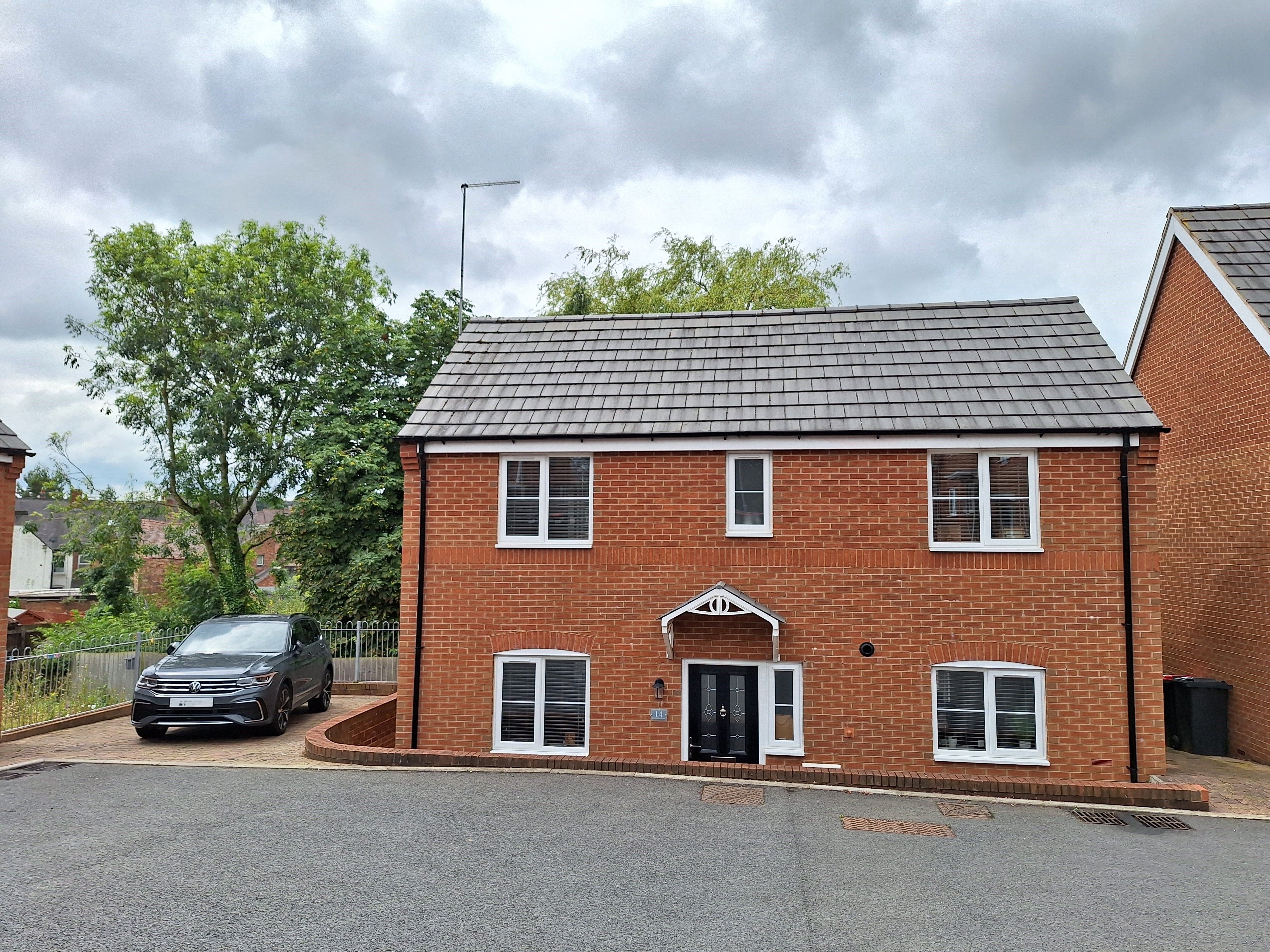 3 bedroom House For Sale