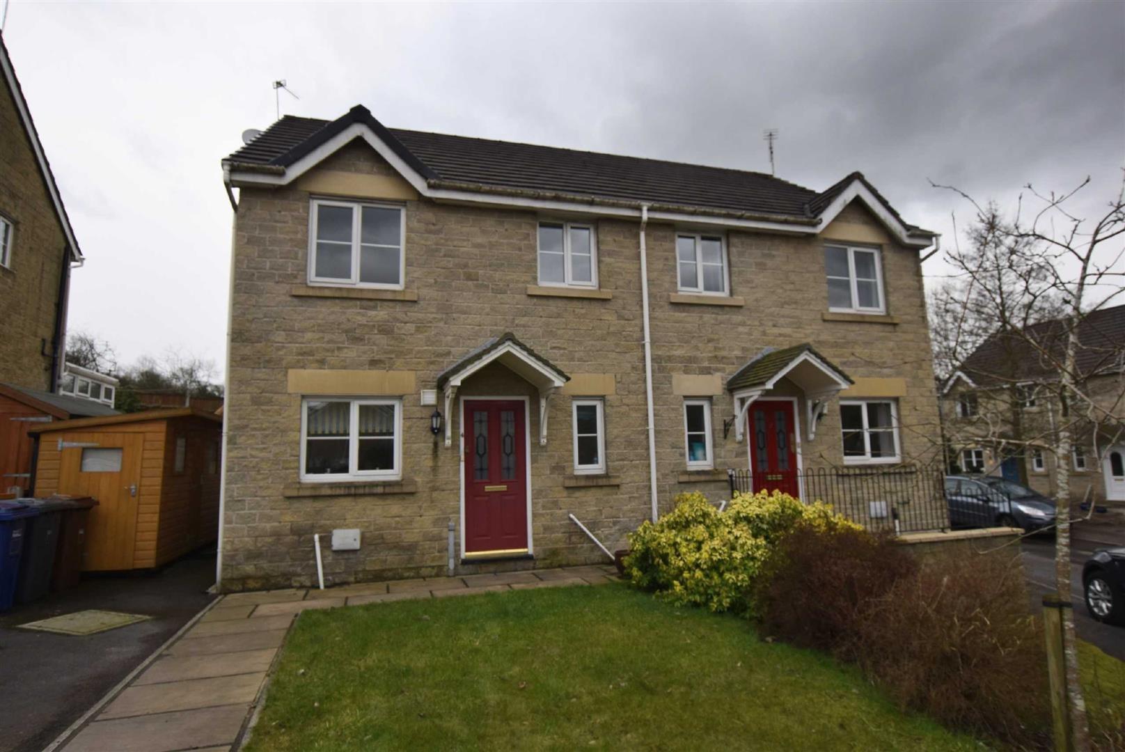 3 bedroom Semi-Detached To Let
