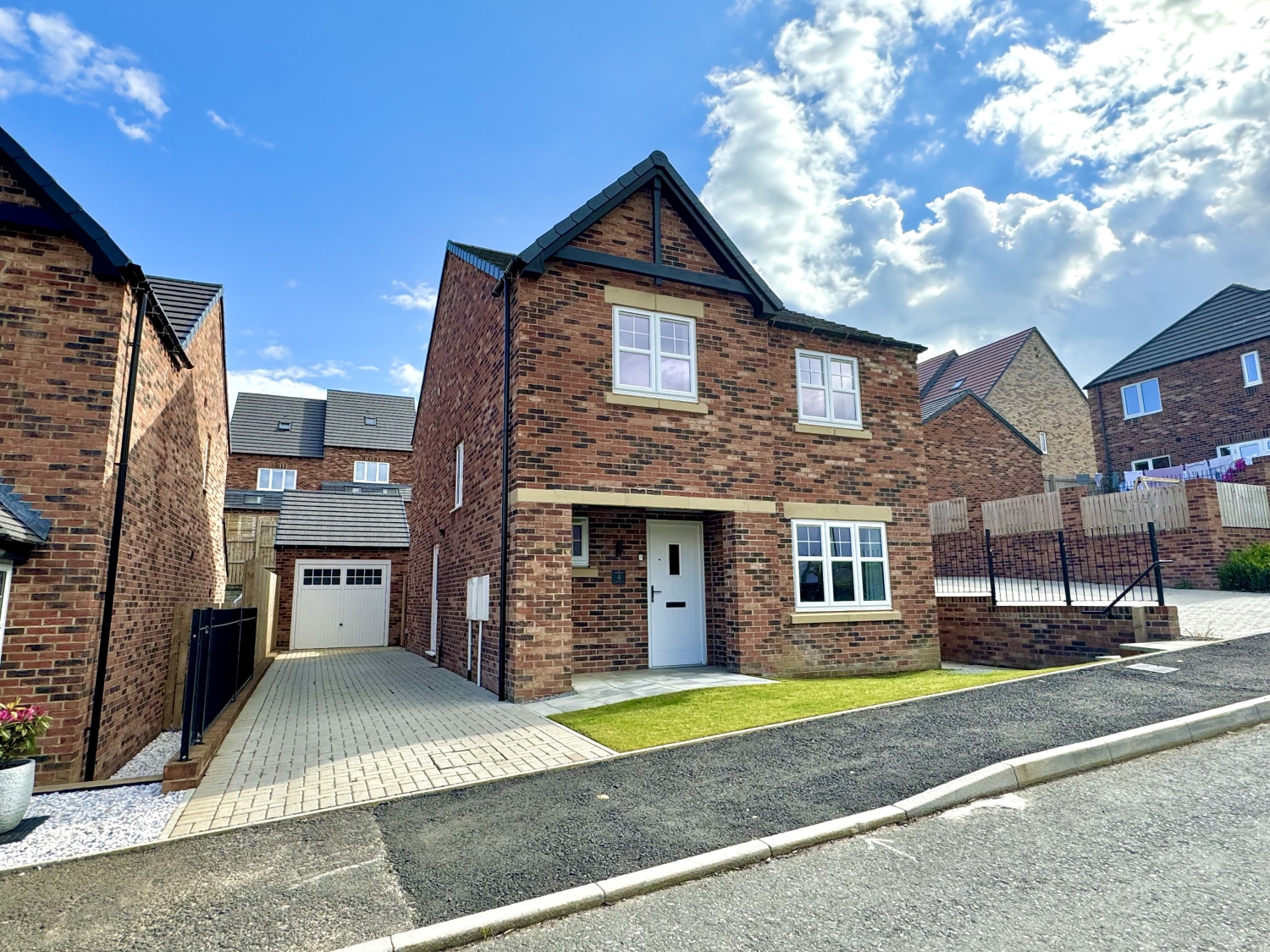 4 bedroom Detached For Sale