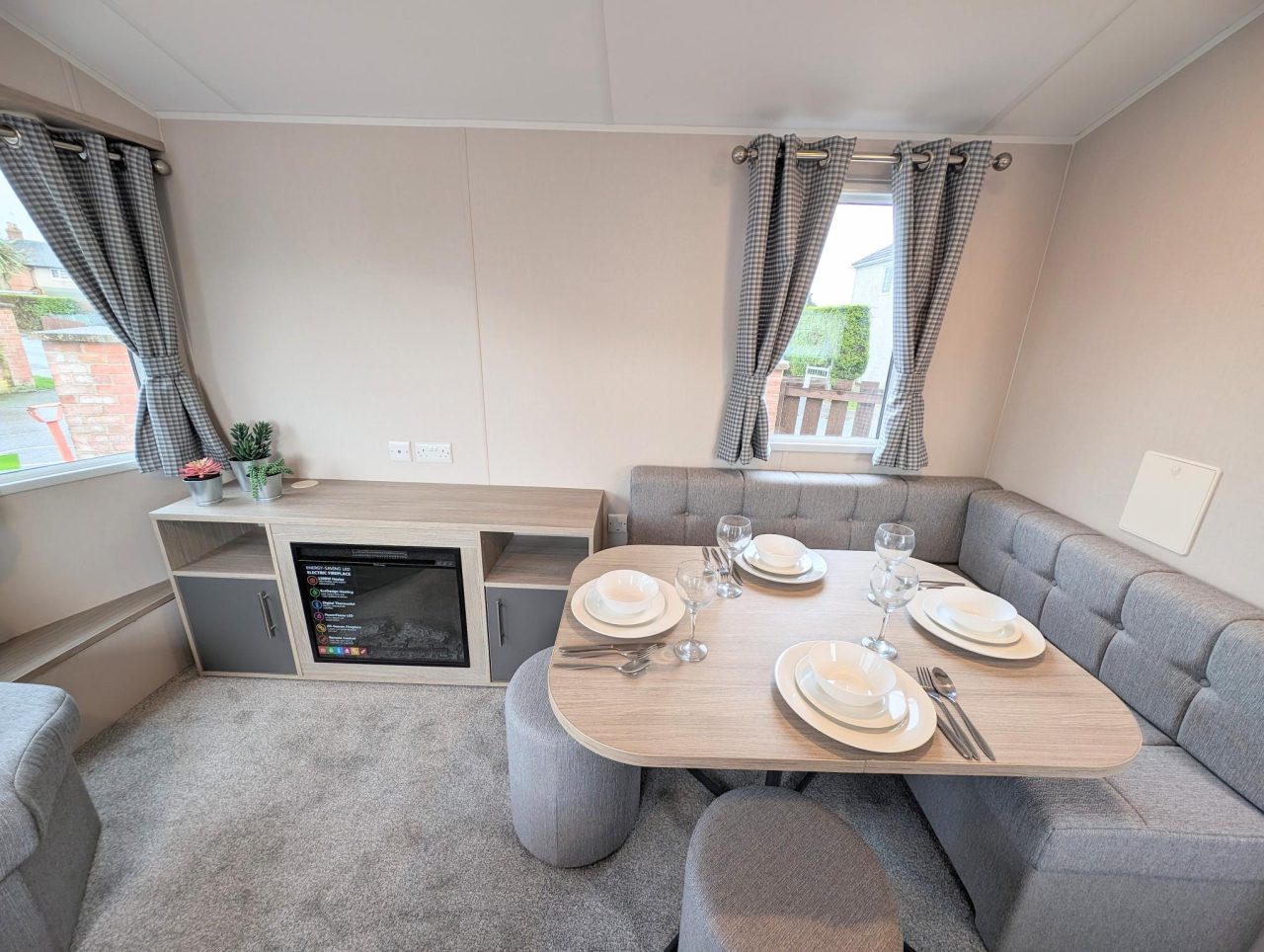 2 bedroom Static Home For Sale