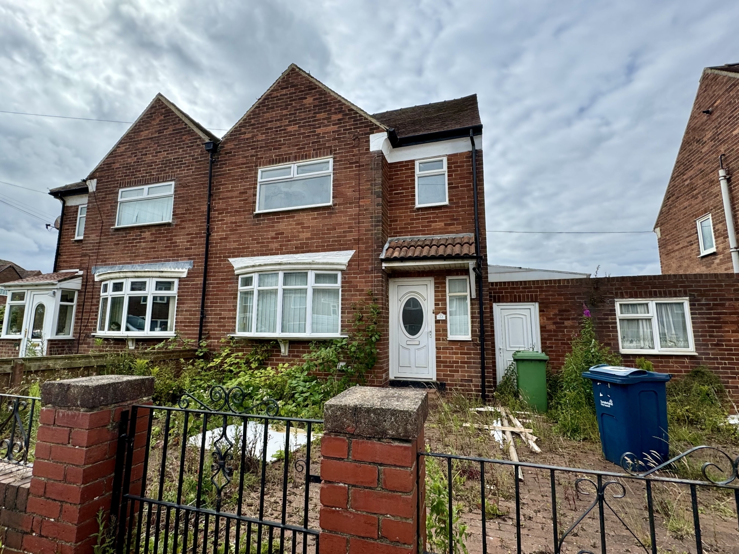 2 bedroom Semi-Detached Under Offer