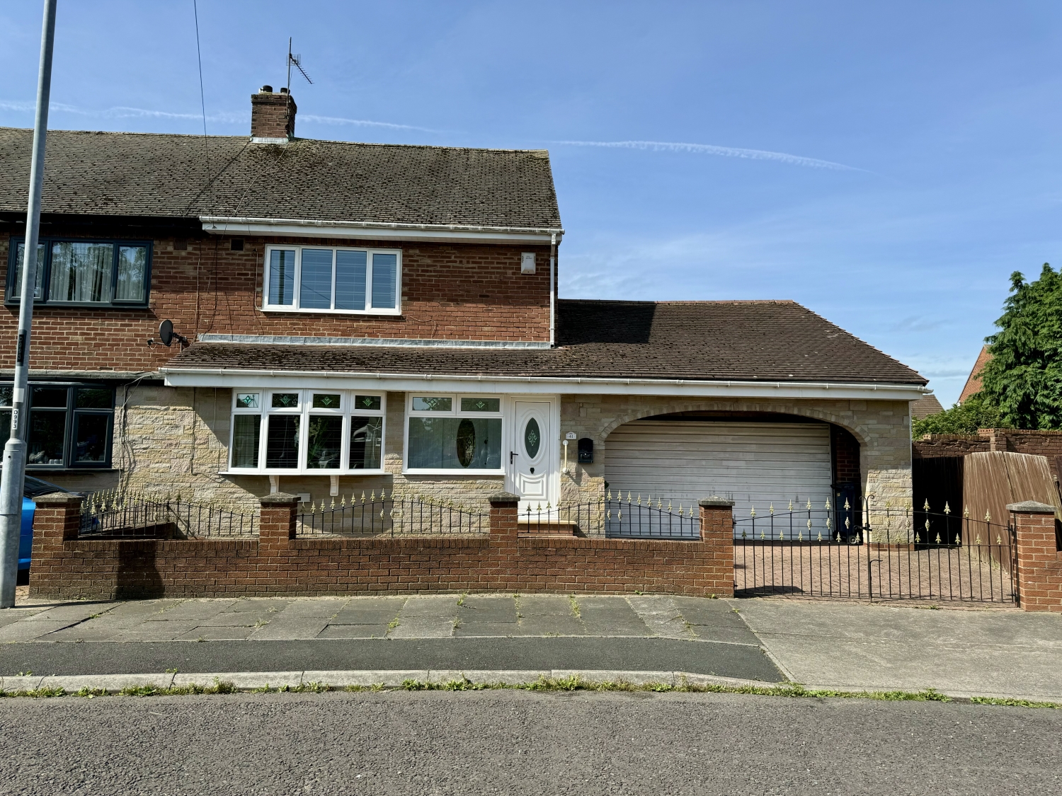 2 bedroom Semi-Detached Under Offer