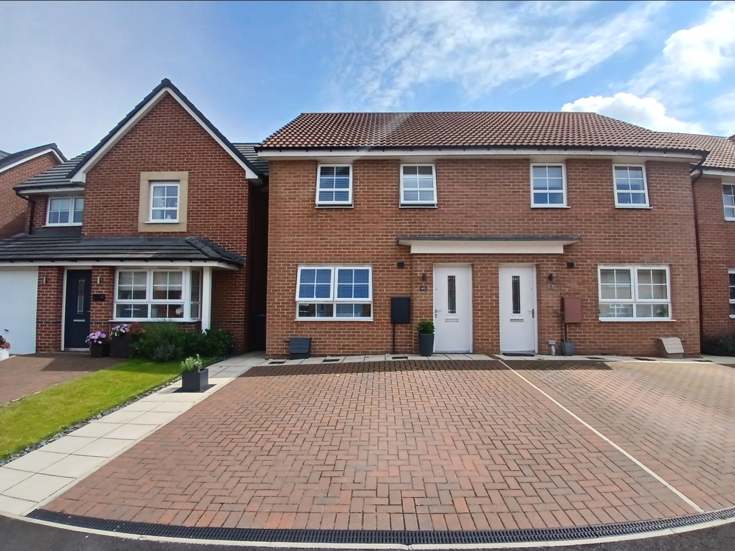 3 bedroom Semi-Detached For Sale