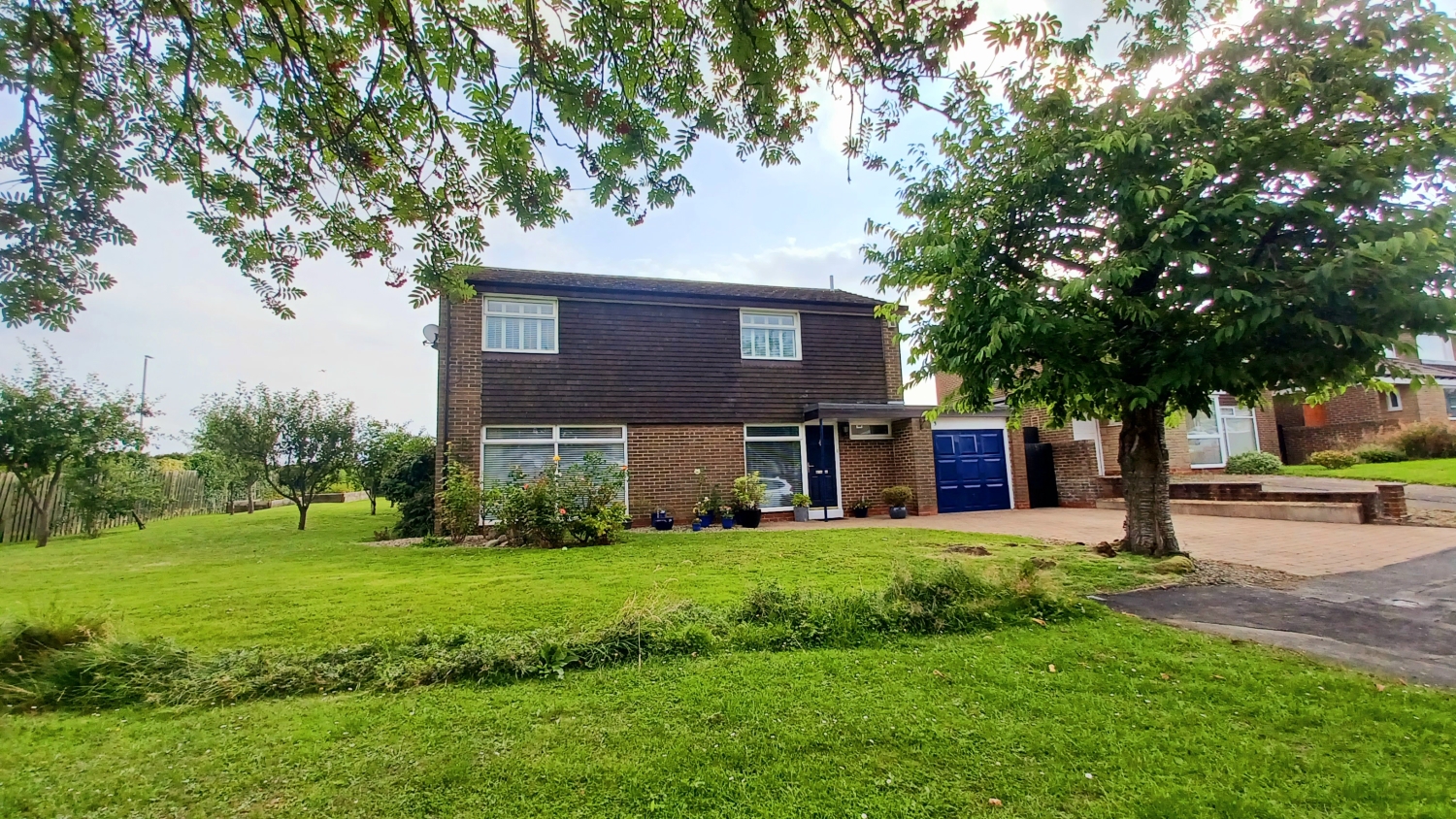 5 bedroom Detached For Sale