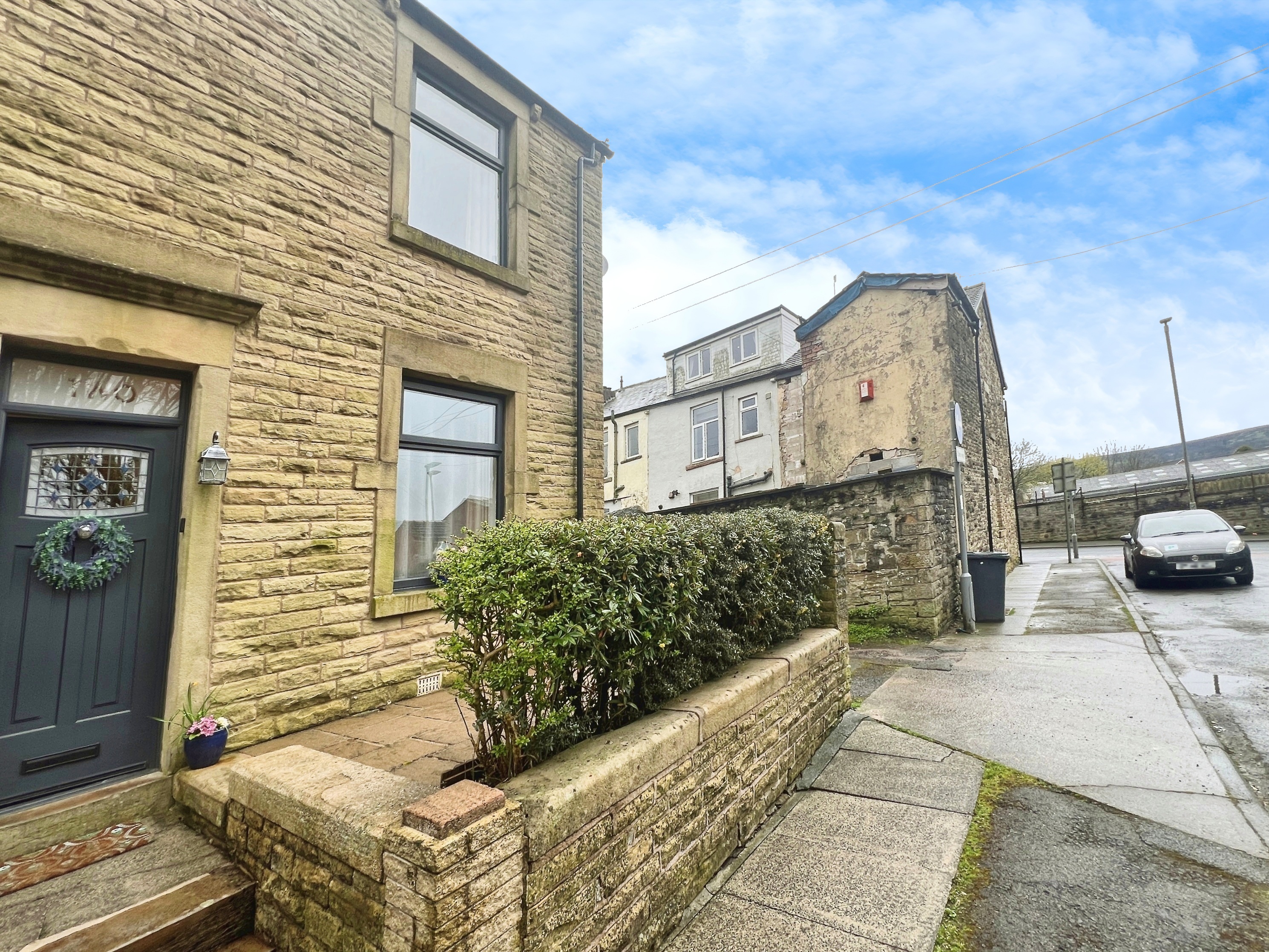 2 bedroom Cottage SSTC