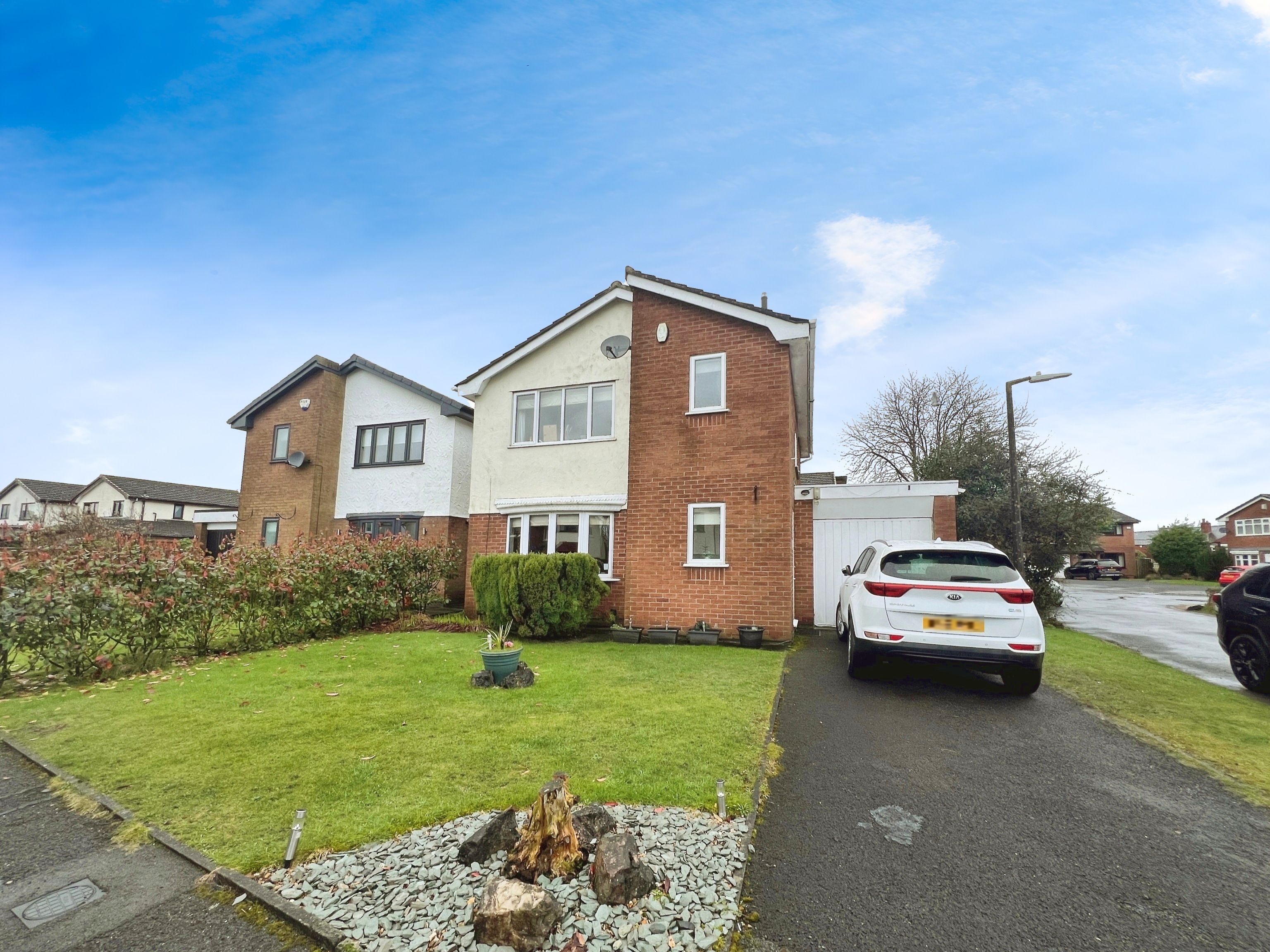 4 bedroom House For Sale