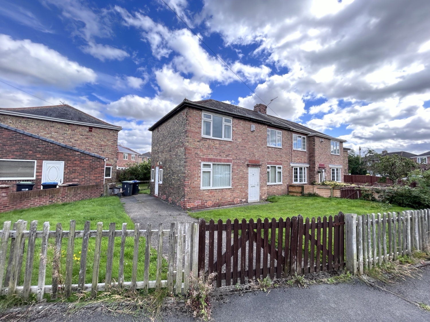3 bedroom Semi-Detached Under Offer