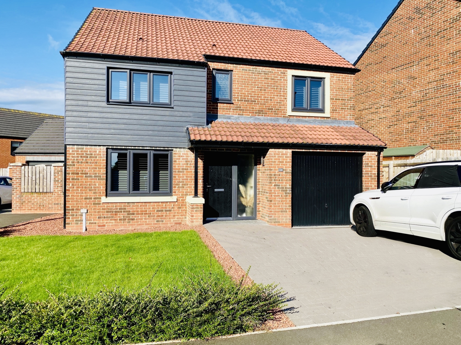 4 bedroom Detached house SSTC
